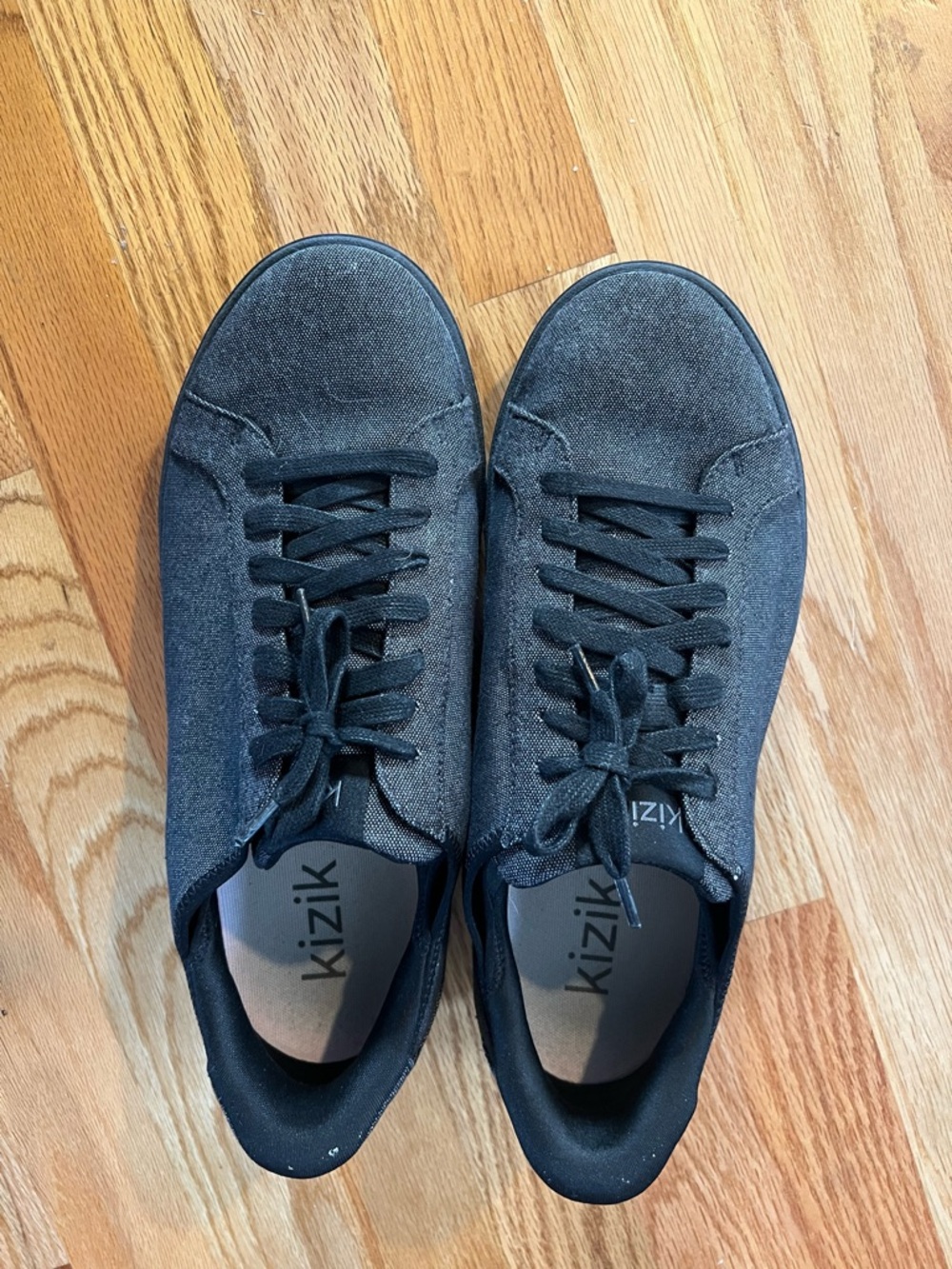 Kizik Men's Black Lace-Up Everyday Sneakers